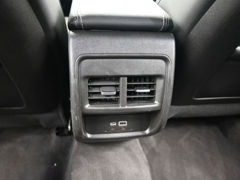 Used 2024 Cadillac XT4 Premium Luxury image 39