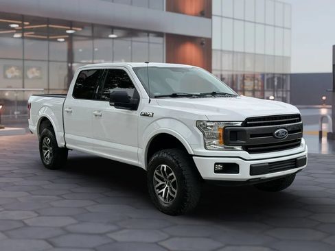 Used 2018 Ford F150 XLT w/ Equipment Group 302A Luxury RWD image 8
