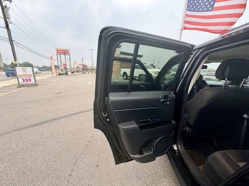 Used 2016 Jeep Patriot Sport w/ Power Value Group FWD image 20