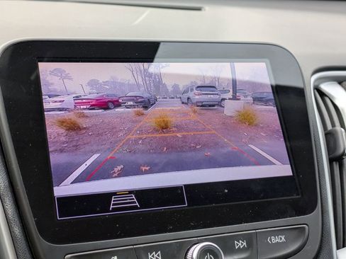 Used 2023 Chevrolet Malibu LS image 20