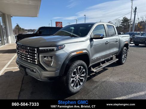 New 2026 GMC Canyon Denali image 3
