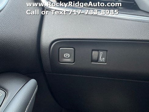 Used 2023 Buick Enclave Essence w/ Experience Buick Package AWD/4WD image 38