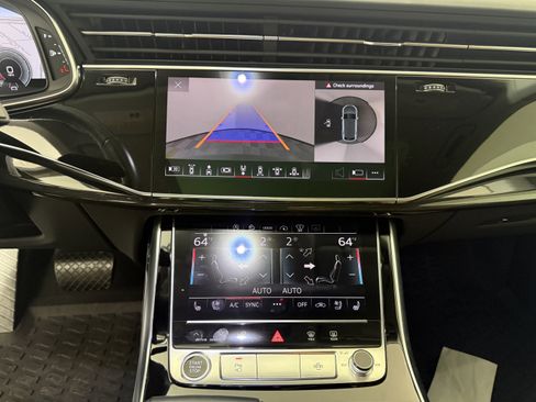Used 2021 Audi Q8 Prestige w/ Prestige Package image 24