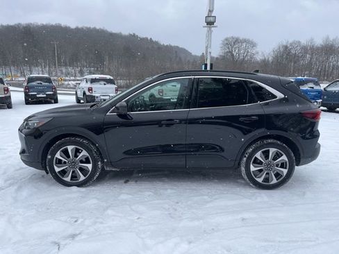 Used 2024 Ford Escape Platinum image 9