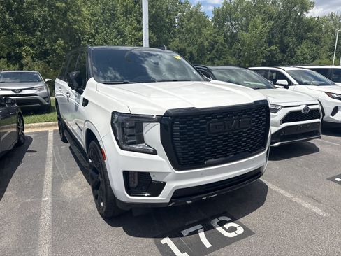 Used 2023 GMC Yukon XL Denali w/ Max Trailering Package AWD/4WD image 3