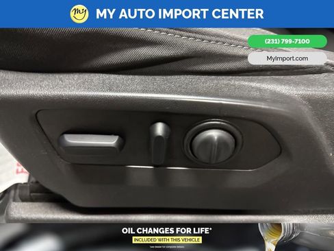 Used 2022 Chevrolet Silverado 2500 LT w/ Convenience Package image 12