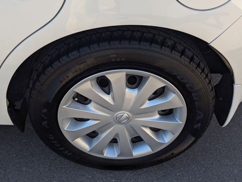 Used 2015 Nissan Versa Note SV image 7