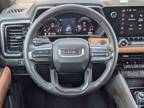 Used 2024 GMC Canyon AT4 w/ AT4 Premium Package AWD/4WD image 18