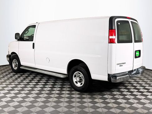 Used 2020 GMC Savana 2500 w/ Driver Convenience Package RWD image 6
