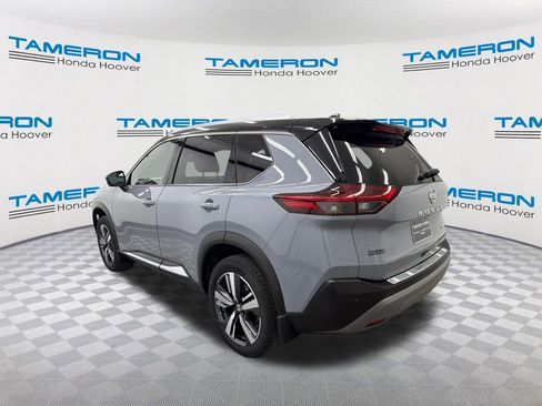 Used 2021 Nissan Rogue SL w/ Premium Package image 3