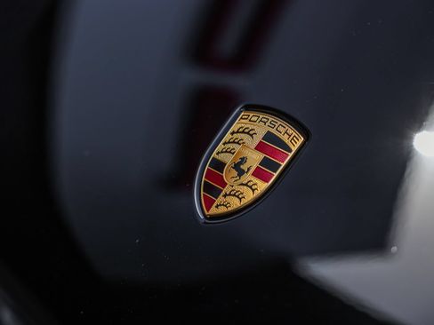 Certified 2026 Porsche Macan AWD/4WD image 25