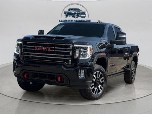 Used 2022 GMC Sierra 2500 AT4 w/ AT4 Preferred Package image 3