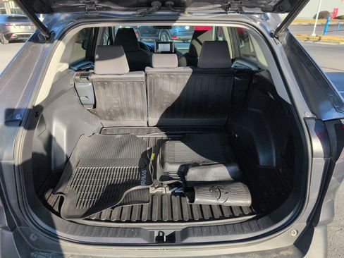 Used 2019 Toyota RAV4 XLE image 32