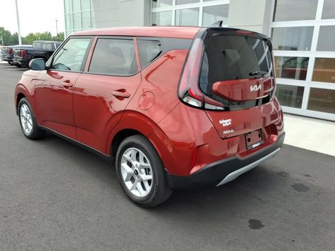 Certified 2024 Kia Soul LX w/ Option Group 015 FWD image 5