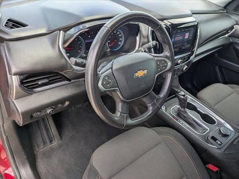 Used 2020 Chevrolet Traverse LT FWD image 10