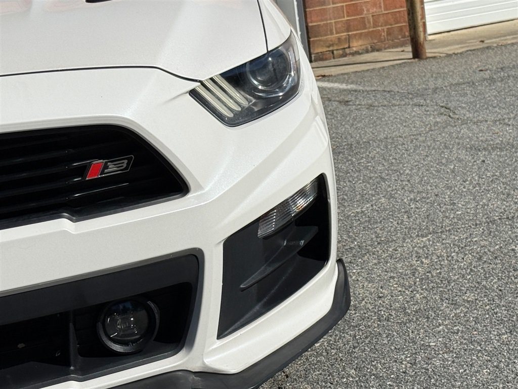 Used 2017 Ford Mustang GT Premium RWD image 16