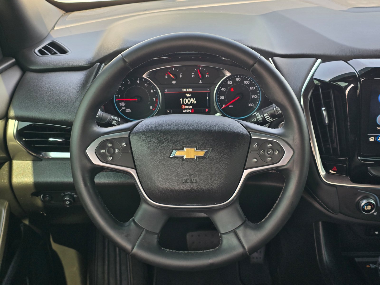 Used 2023 Chevrolet Traverse LT FWD image 16