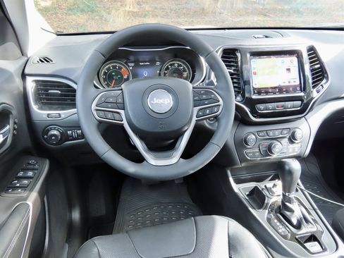 Used 2021 Jeep Cherokee Limited w/ Elite Package FWD image 21