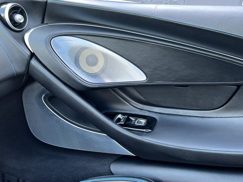 Used 2023 McLaren GT image 28