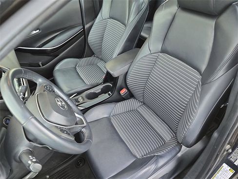 Used 2020 Toyota Corolla XSE image 17