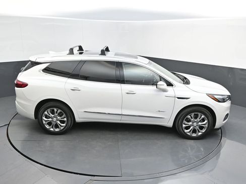 Used 2021 Buick Enclave Avenir w/ Avenir Technology Package AWD/4WD image 32