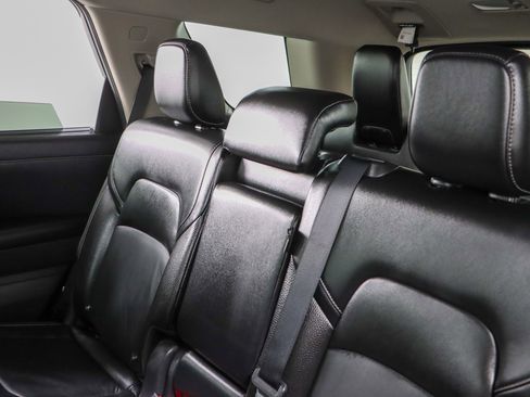 Used 2023 Nissan Pathfinder SL w/ Lighting Package (N92) FWD image 24