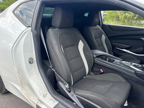 Used 2019 Chevrolet Camaro LT RWD image 15