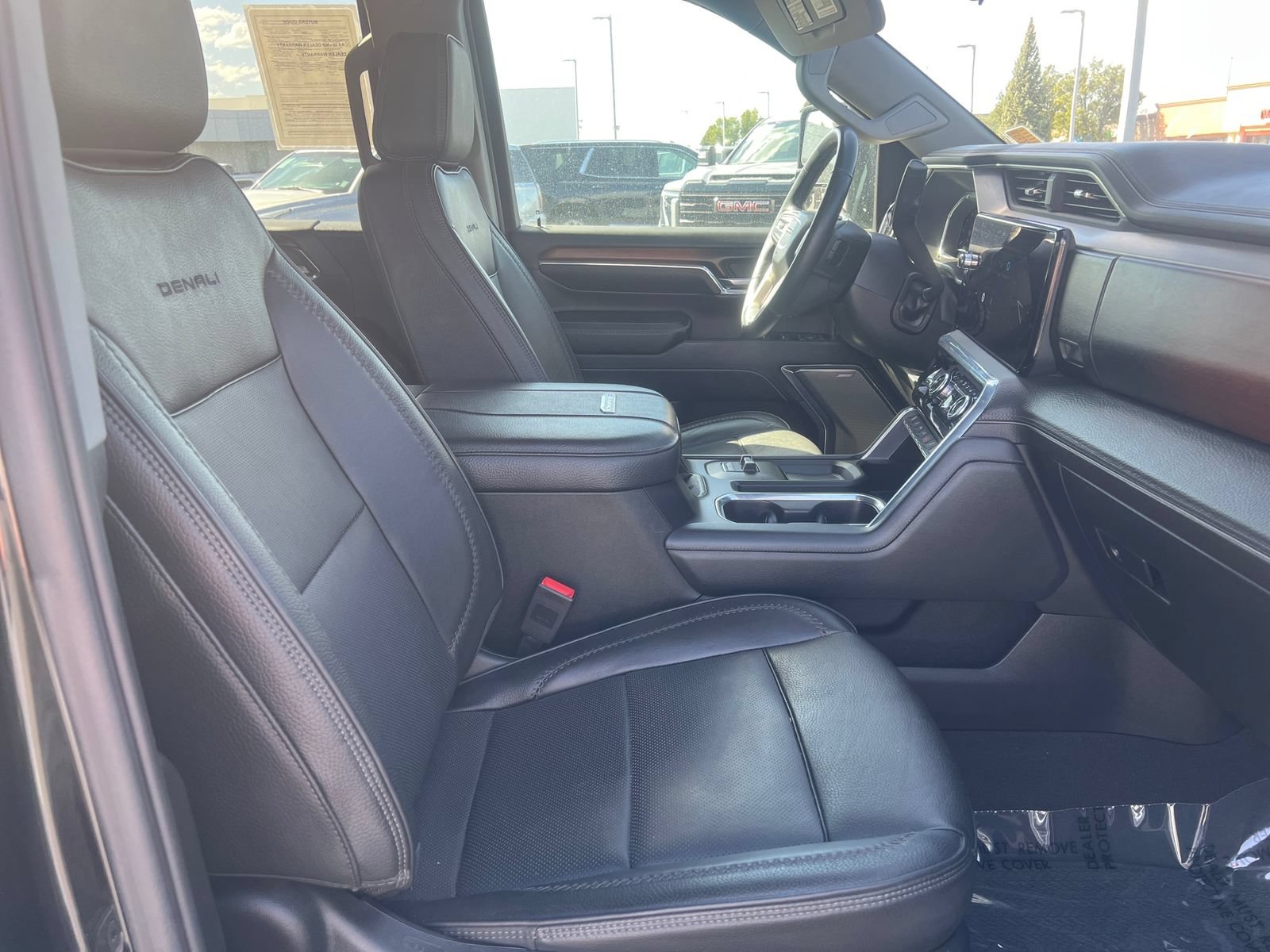 Used 2024 GMC Sierra 3500 Denali w/ Denali Reserve Package AWD/4WD image 17