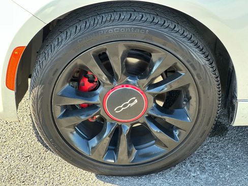 Used 2015 FIAT 500 Sport w/ Comfort/Convenience Group image 21