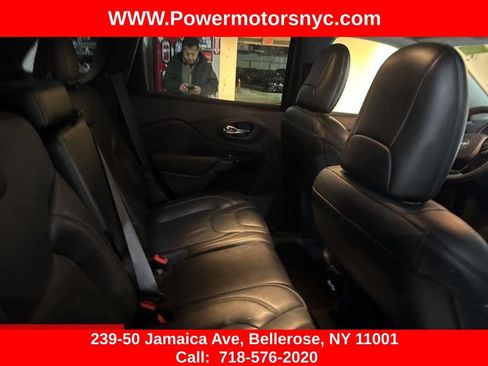 Used 2023 Jeep Cherokee Altitude Lux AWD/4WD image 18
