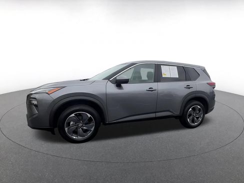 Used 2025 Nissan Rogue SV FWD image 8
