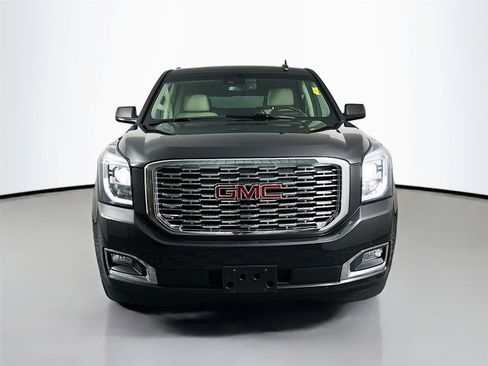 Used 2018 GMC Yukon XL Denali w/ Open Road Package AWD/4WD image 3