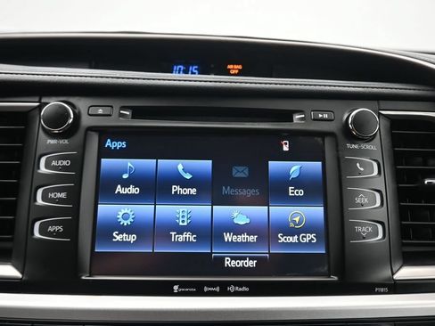 Used 2019 Toyota Highlander Plus AWD/4WD image 17