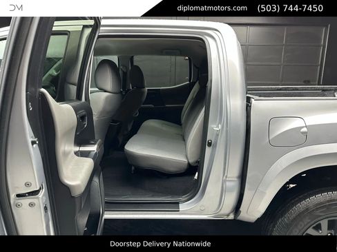 Used 2021 Toyota Tacoma SR5 AWD/4WD image 20