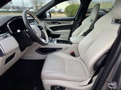 Used 2025 Jaguar F-PACE R-Dynamic S image 17