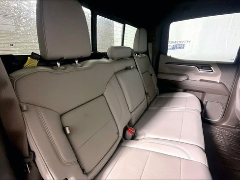 Used 2023 GMC Sierra 1500 SLT image 22