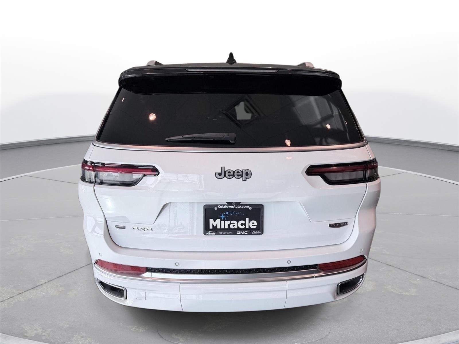 Used 2022 Jeep Grand Cherokee L Summit AWD/4WD image 15