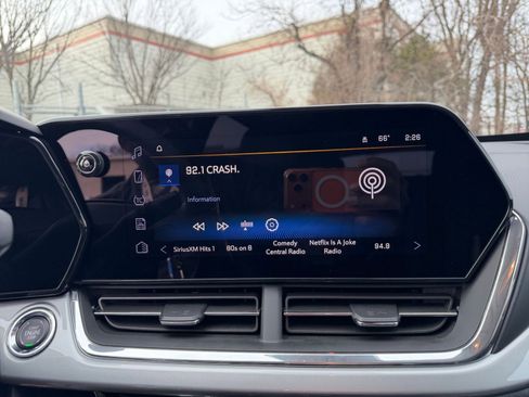 Used 2025 Chevrolet Trax LT image 21