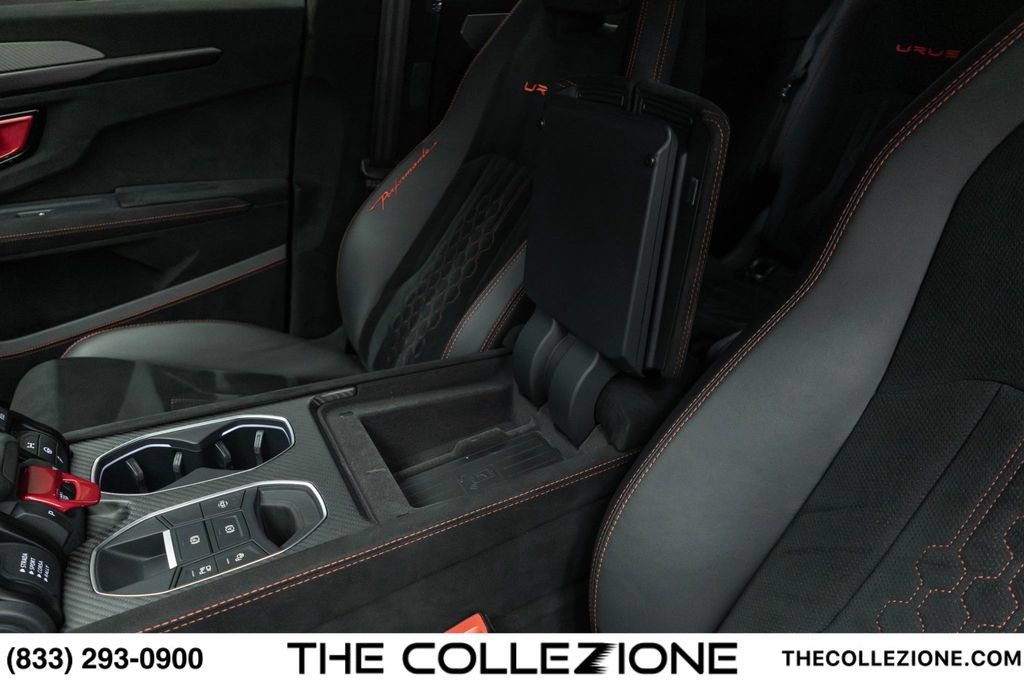 Used 2023 Lamborghini Urus Performante AWD/4WD image 53