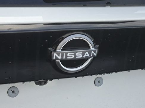 Used 2025 Nissan Kicks SR AWD/4WD image 16