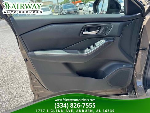 Used 2025 Nissan Rogue SV w/ Rock Creek Premium Package AWD/4WD image 26