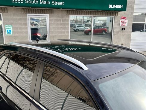 Used 2021 Volkswagen Atlas Cross Sport SE w/ Panoramic Sunroof Package image 11