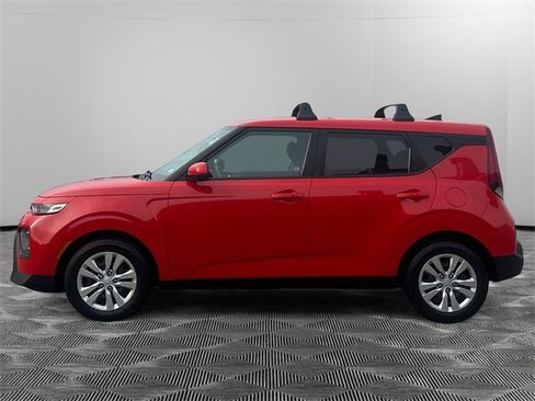 Used 2021 Kia Soul LX image 2