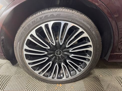 Certified 2023 Lincoln Aviator Black Label w/ Dynamic Handling Package AWD/4WD image 40
