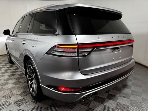 Used 2022 Lincoln Aviator Grand Touring w/ Elements Package Plus image 4