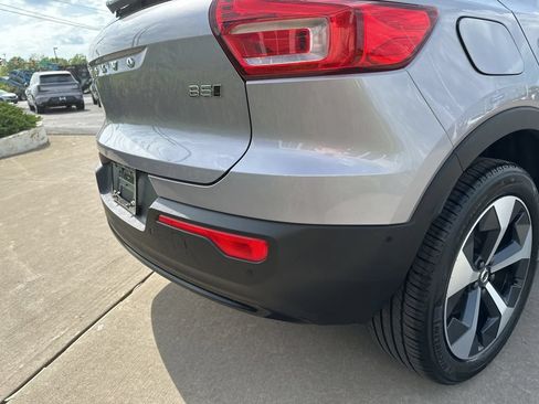 Certified 2026 Volvo XC40 B5 Plus AWD/4WD image 16