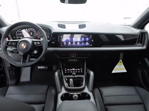 Certified 2026 Porsche Cayenne AWD/4WD image 13