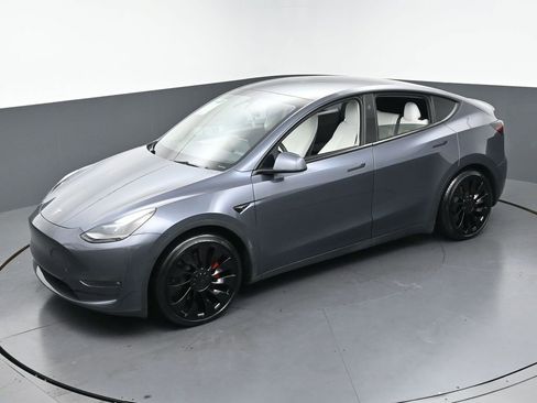 Used 2023 Tesla Model Y Performance AWD/4WD image 4
