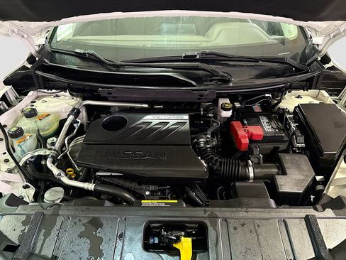 Used 2022 Nissan Rogue SV image 13