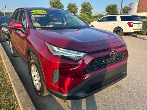 Used 2023 Toyota RAV4 LE AWD/4WD image 2